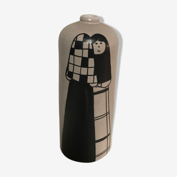Ceramic bottle vase