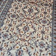 Tapis persan noué à la main vintage, années 1970.