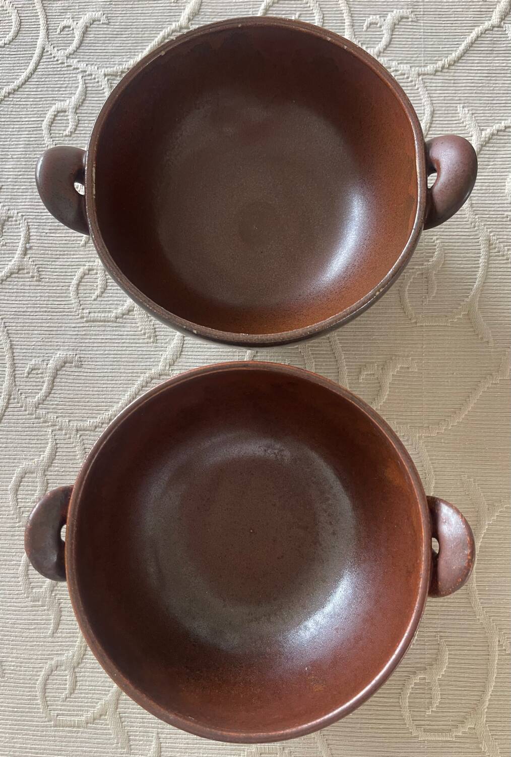 Duo of artisanal stoneware bowls