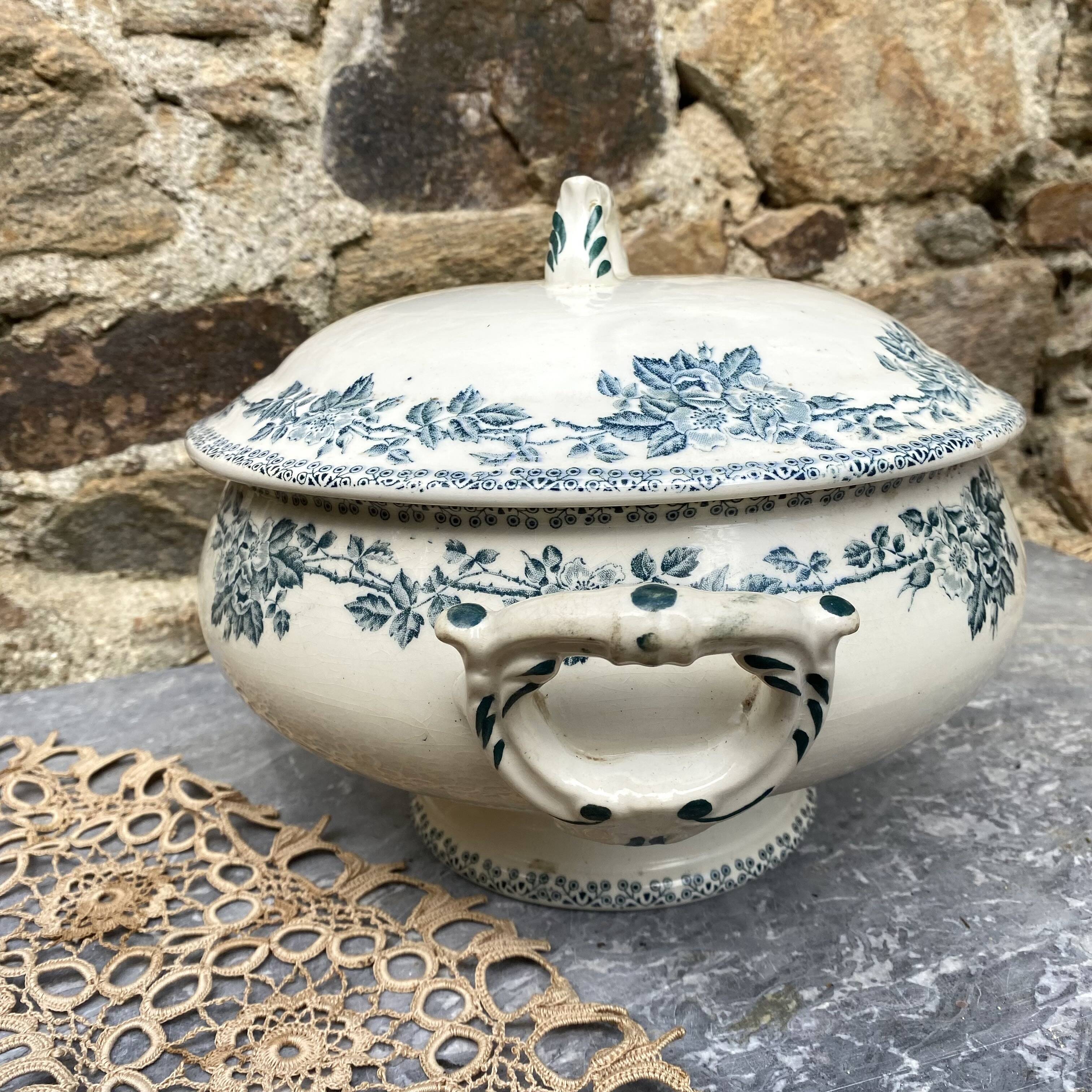 Earthenware soup tureen Ets Debray service Guadeloupe