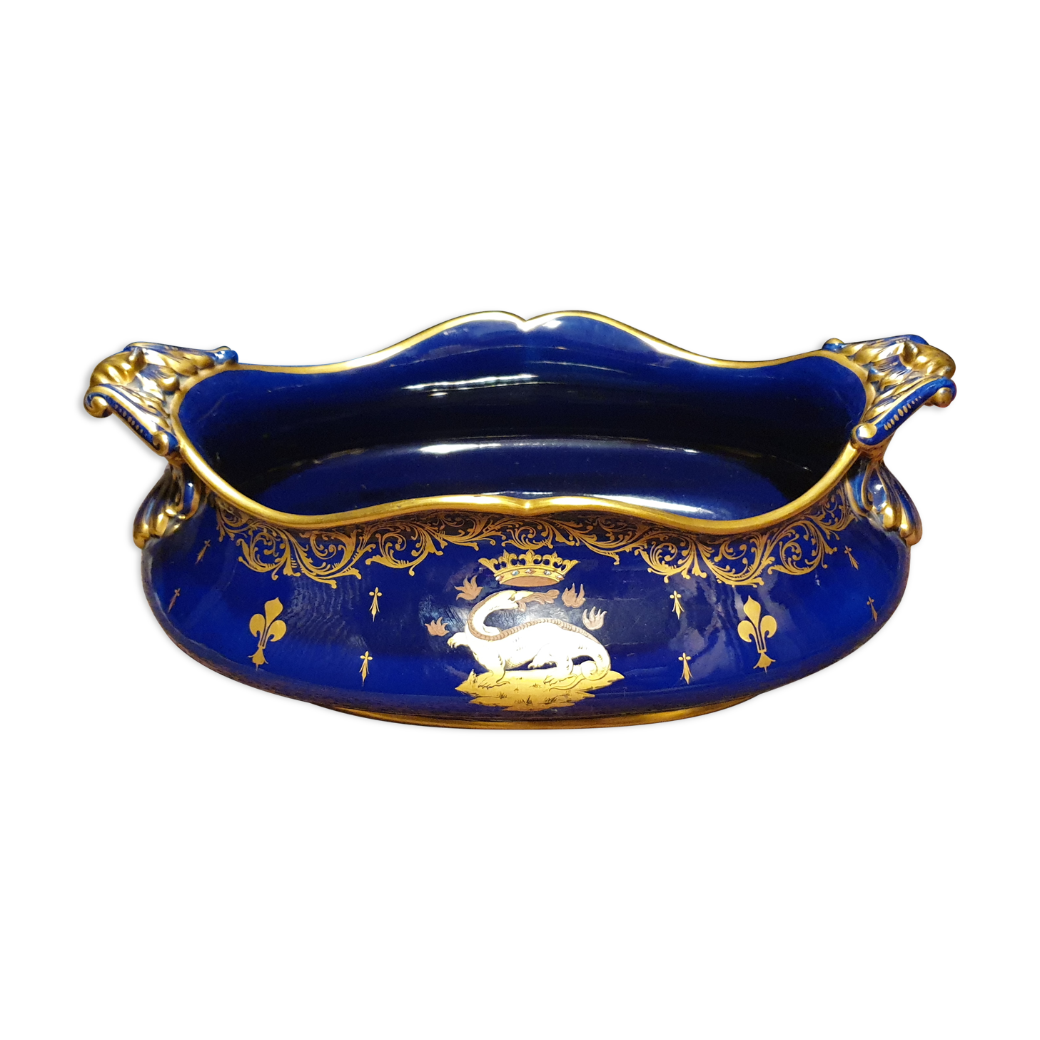 Gardener in blue porcelain of Tours, signed Herbinière.  Nineteenth century.