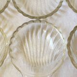 Set of 6 Pyrex glass bowls in the shape of a scallop shell