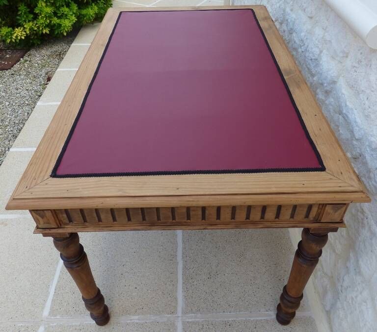 Antique desk with 2 drawers and burgundy faux leather top - Very good condition -