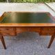 Bureau en bois massif et cuir vert extensible Louis XVI début 20ème