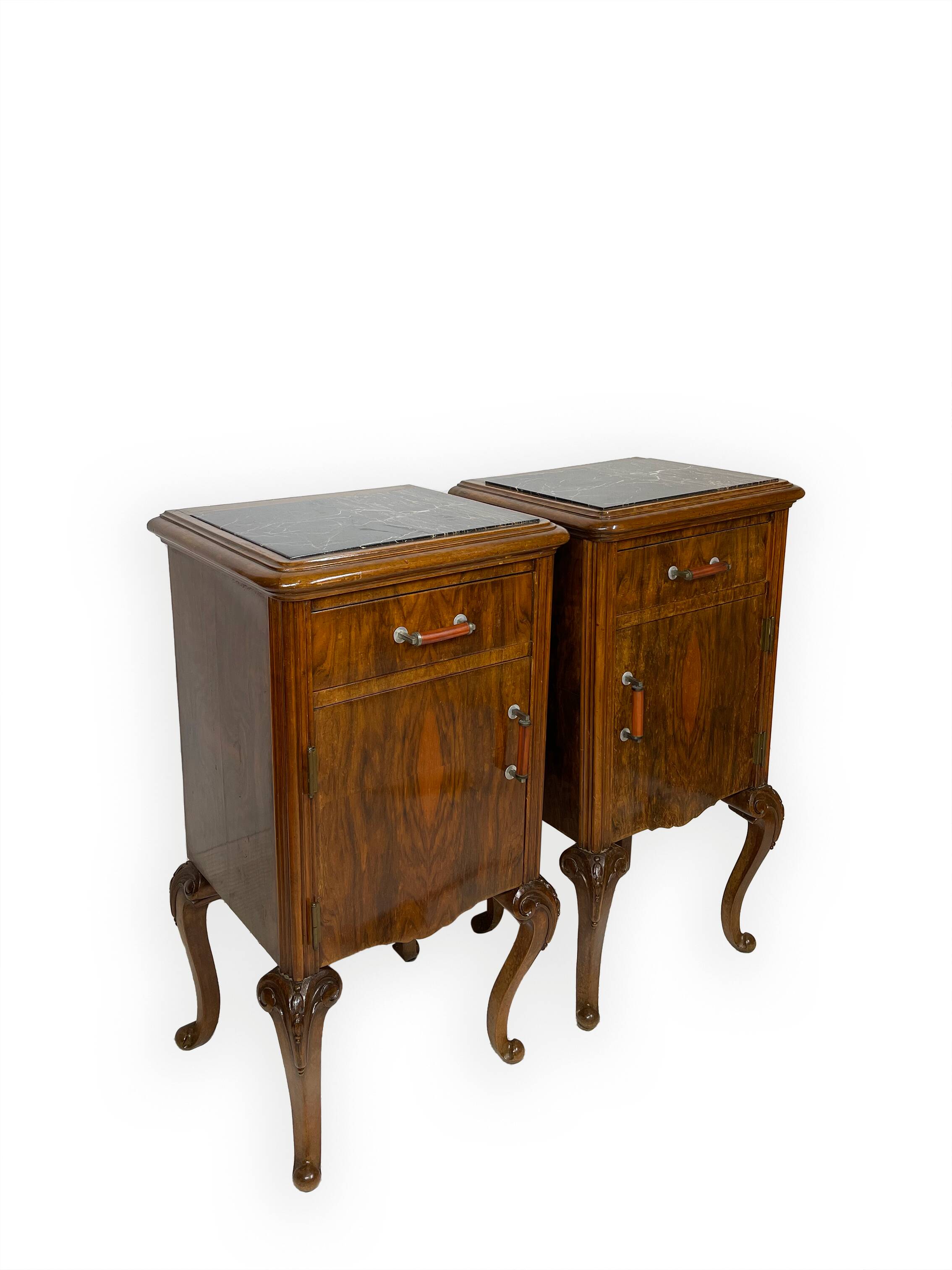 Tables de chevet italiennes en noyer, années 1930/1940