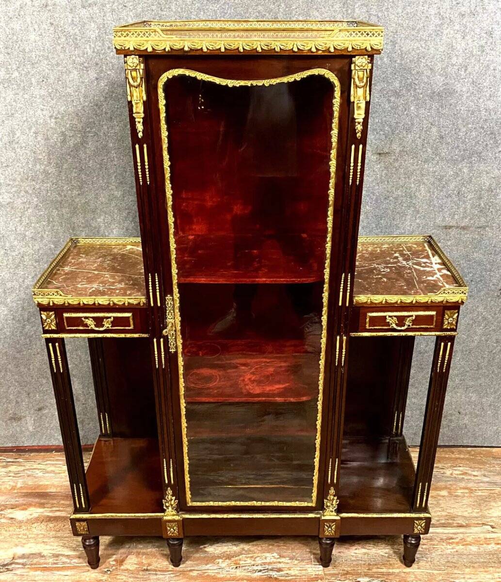 Display cabinet – Parisian cabinet in Louis XVI / Neoclassical style / mahogany / 19th century