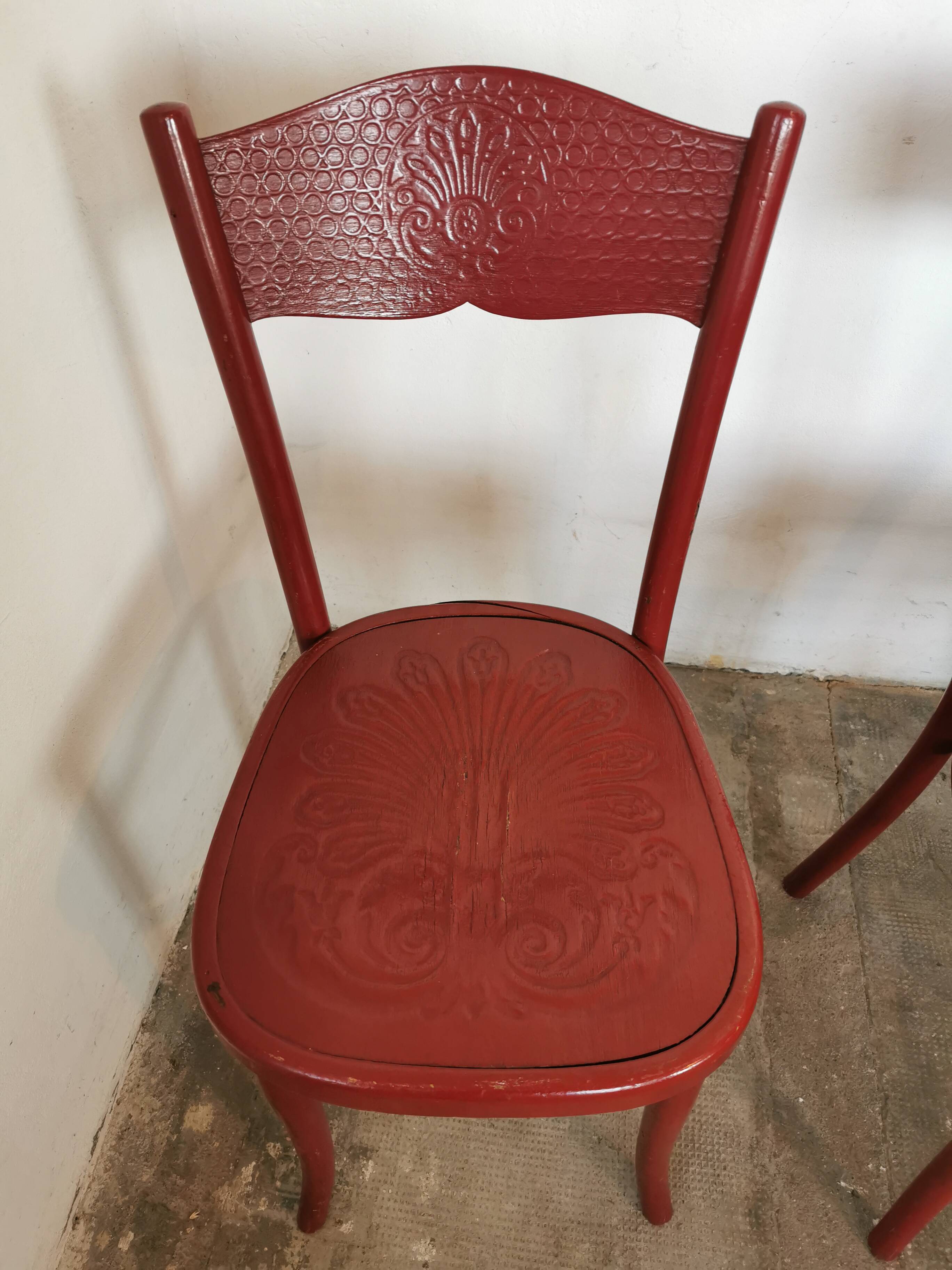 Set of 4 curved wooden bistro chairs Fischel