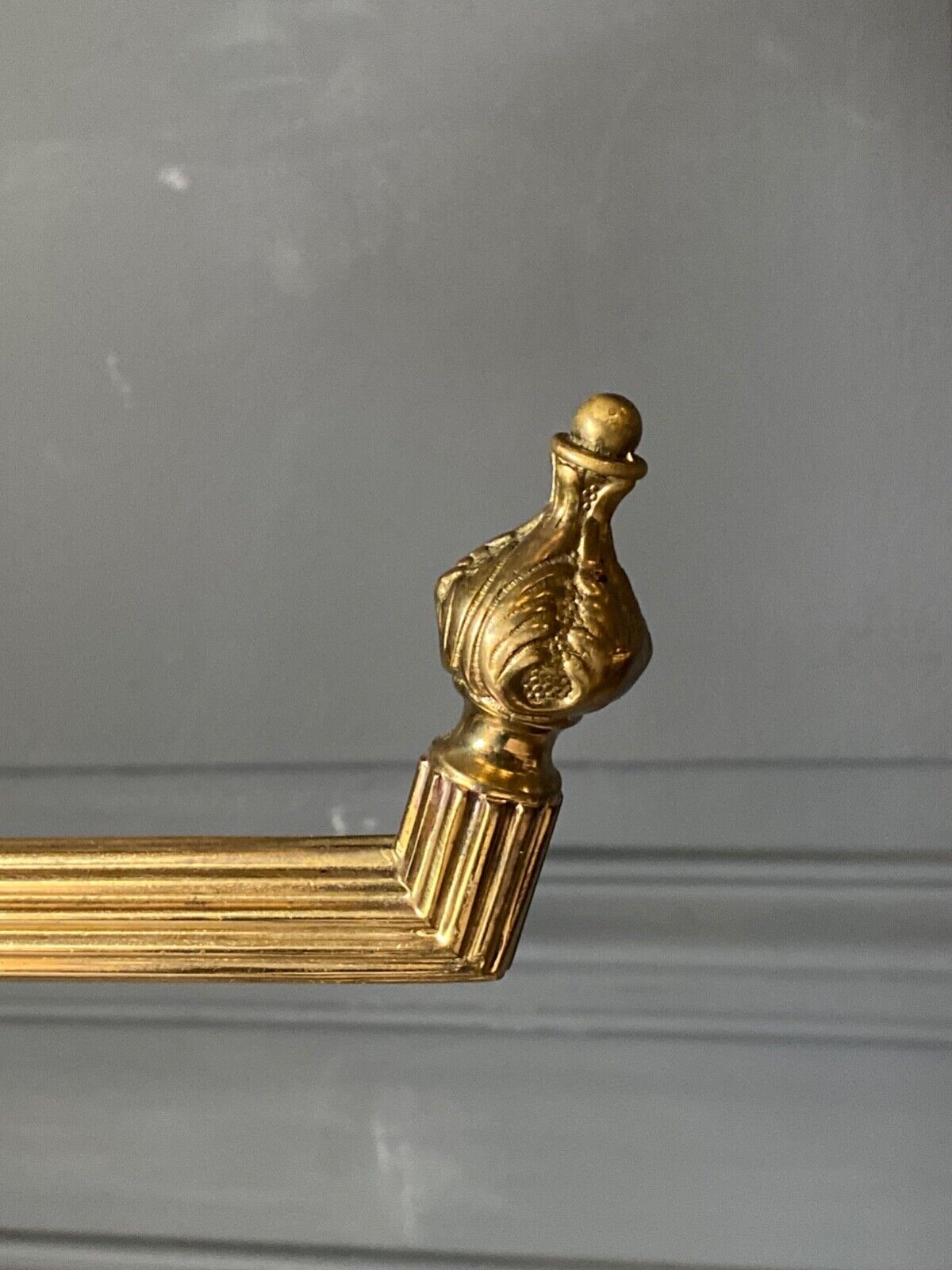 Valet de nuit travail français pieds griffes 1960 brass and wood