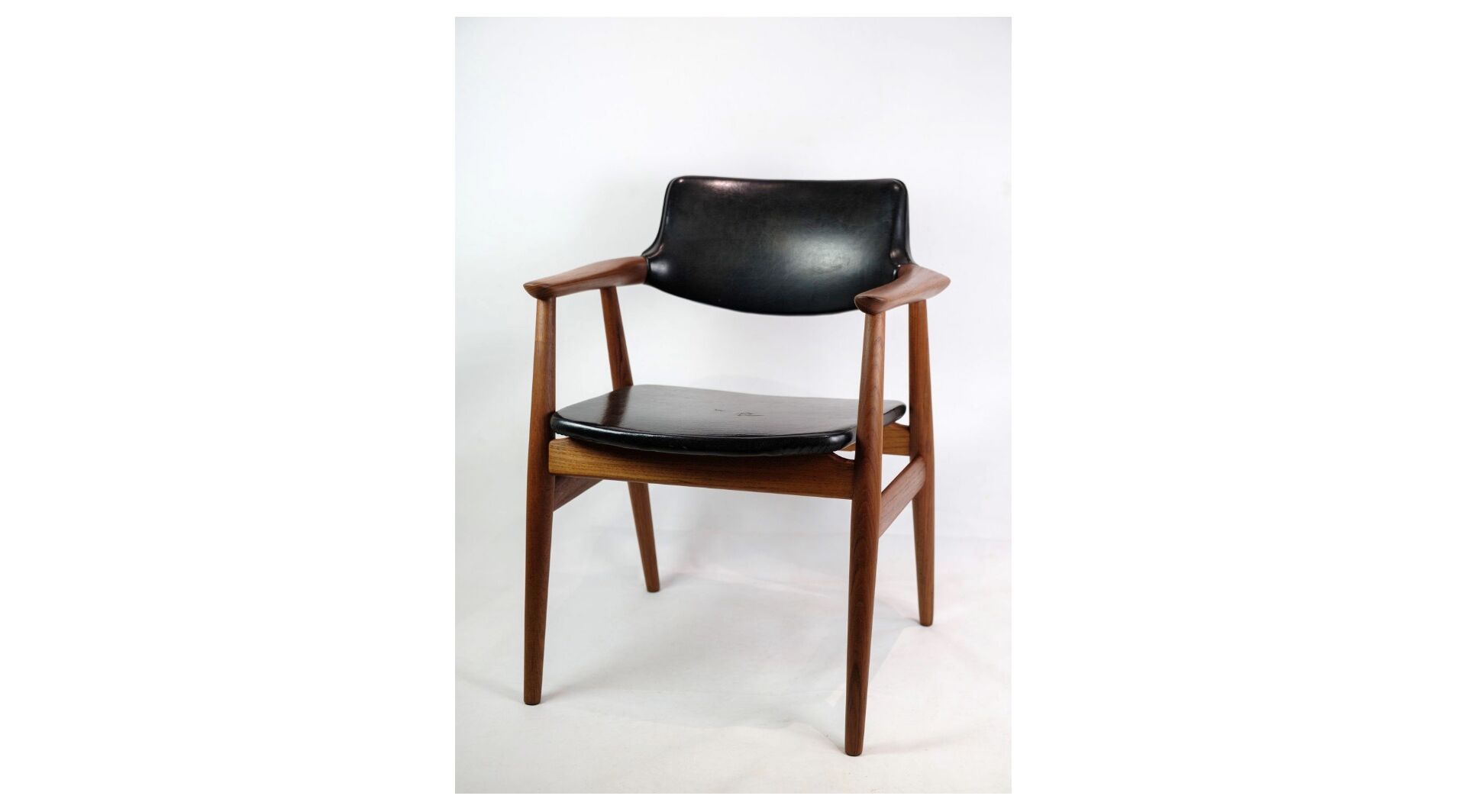 Armchair model Gm1 by Svend Åge Eriksen