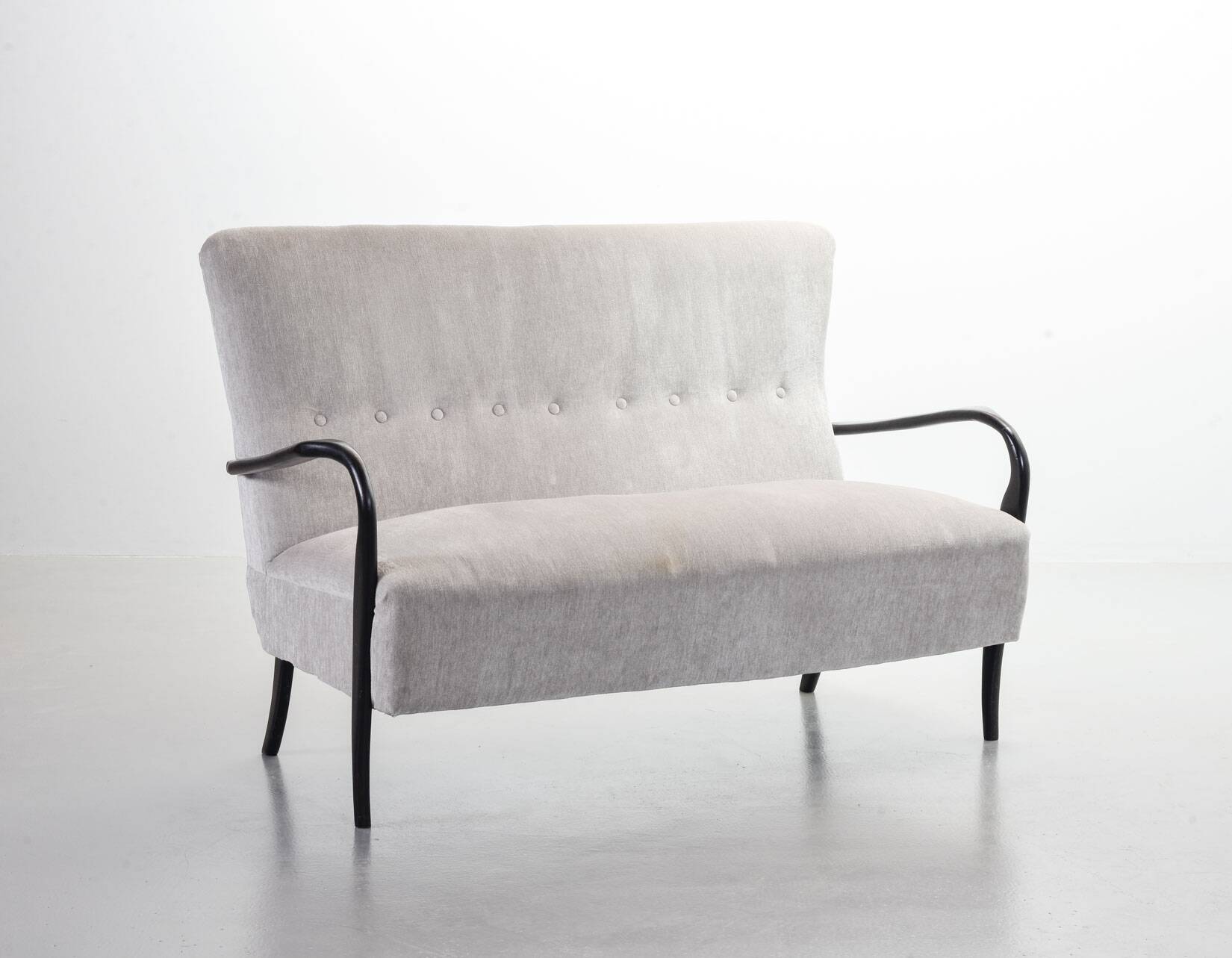 Guglielmo Ulrich Two Seat Sofa in Grey Silver Fabric. Italy, 1950s
