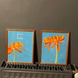 2 peintures de dahlias oranges dans cadres antiques en bois