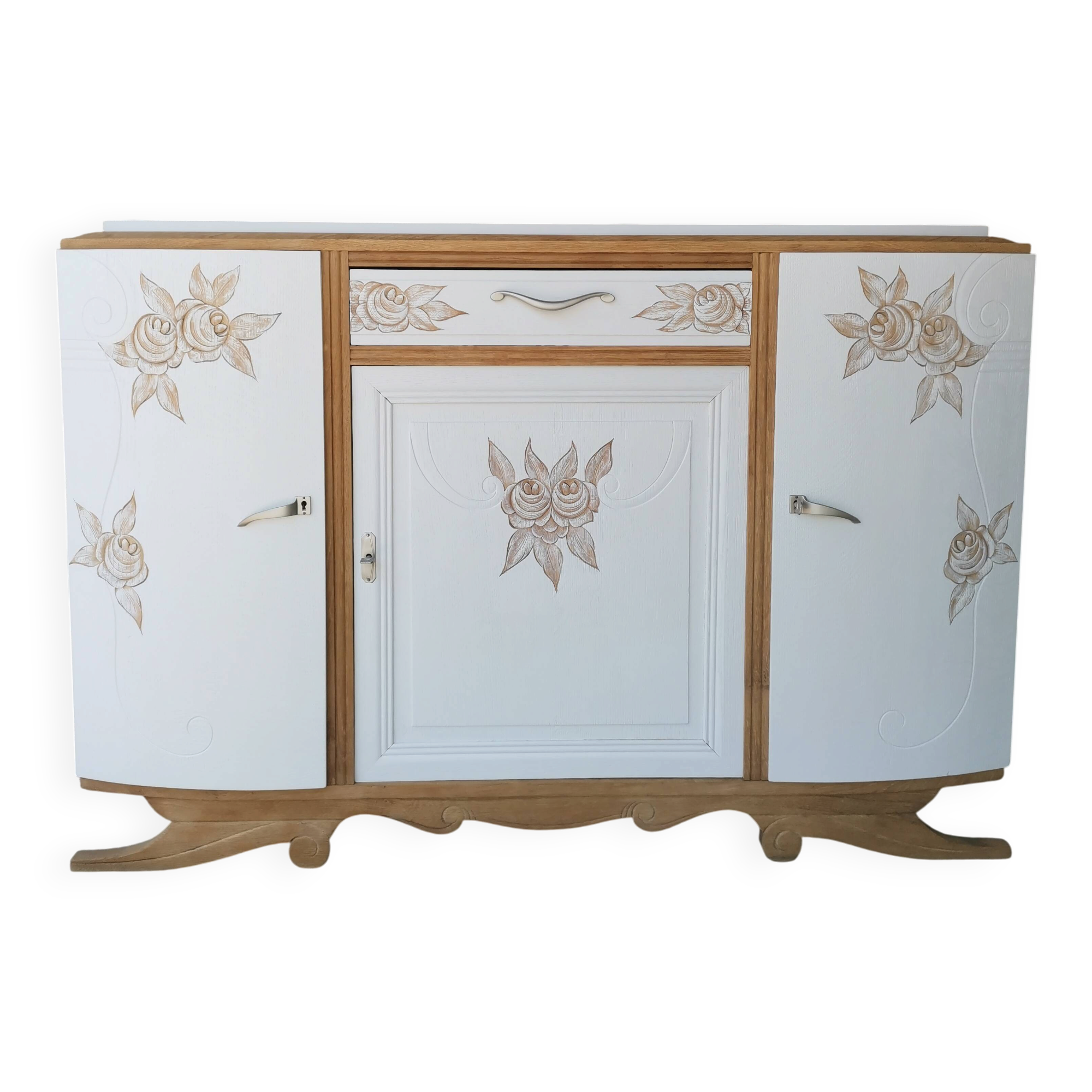 White Art Deco sideboard