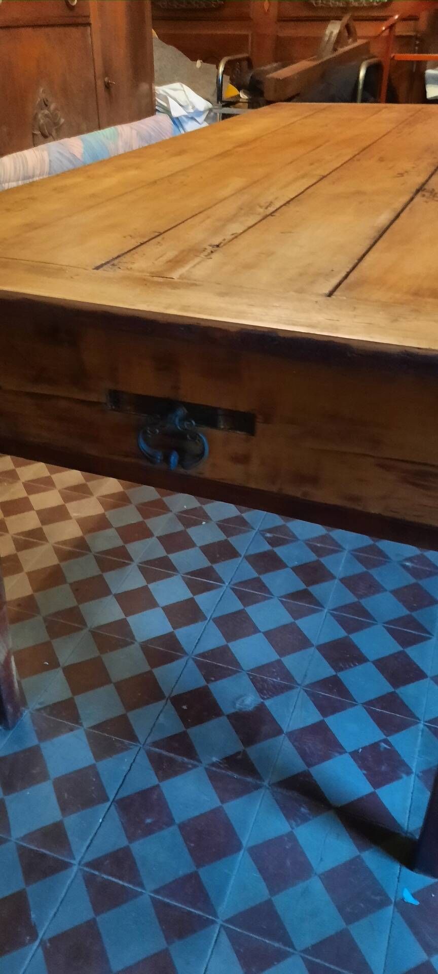 Farm table