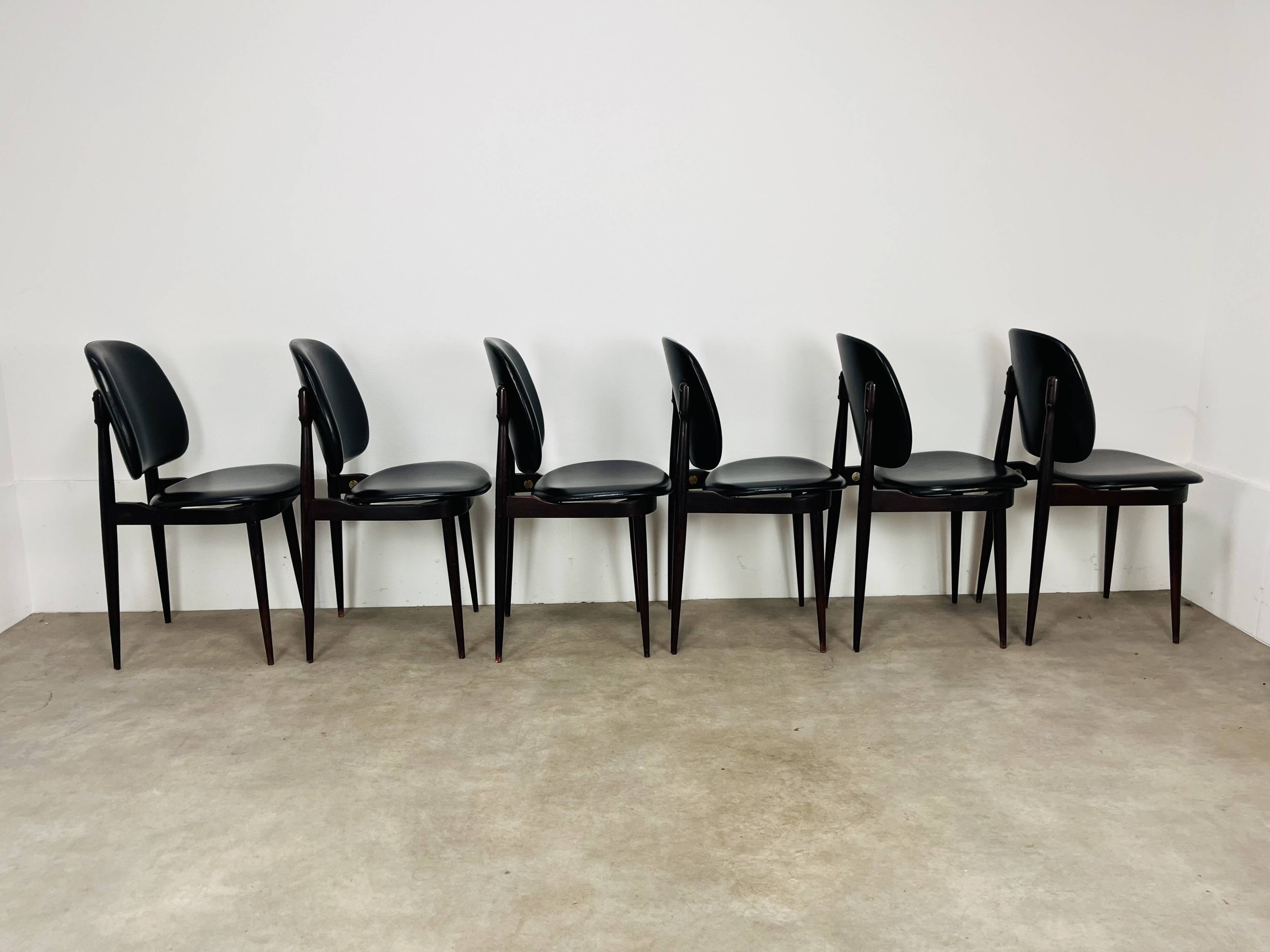 6 Pégase Baumann chairs, black, 1960s