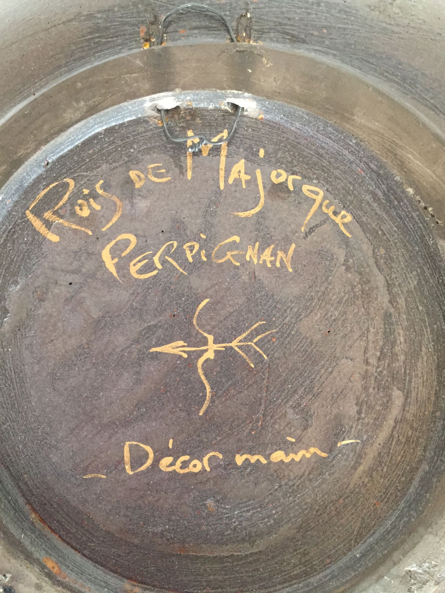 Earthenware dish