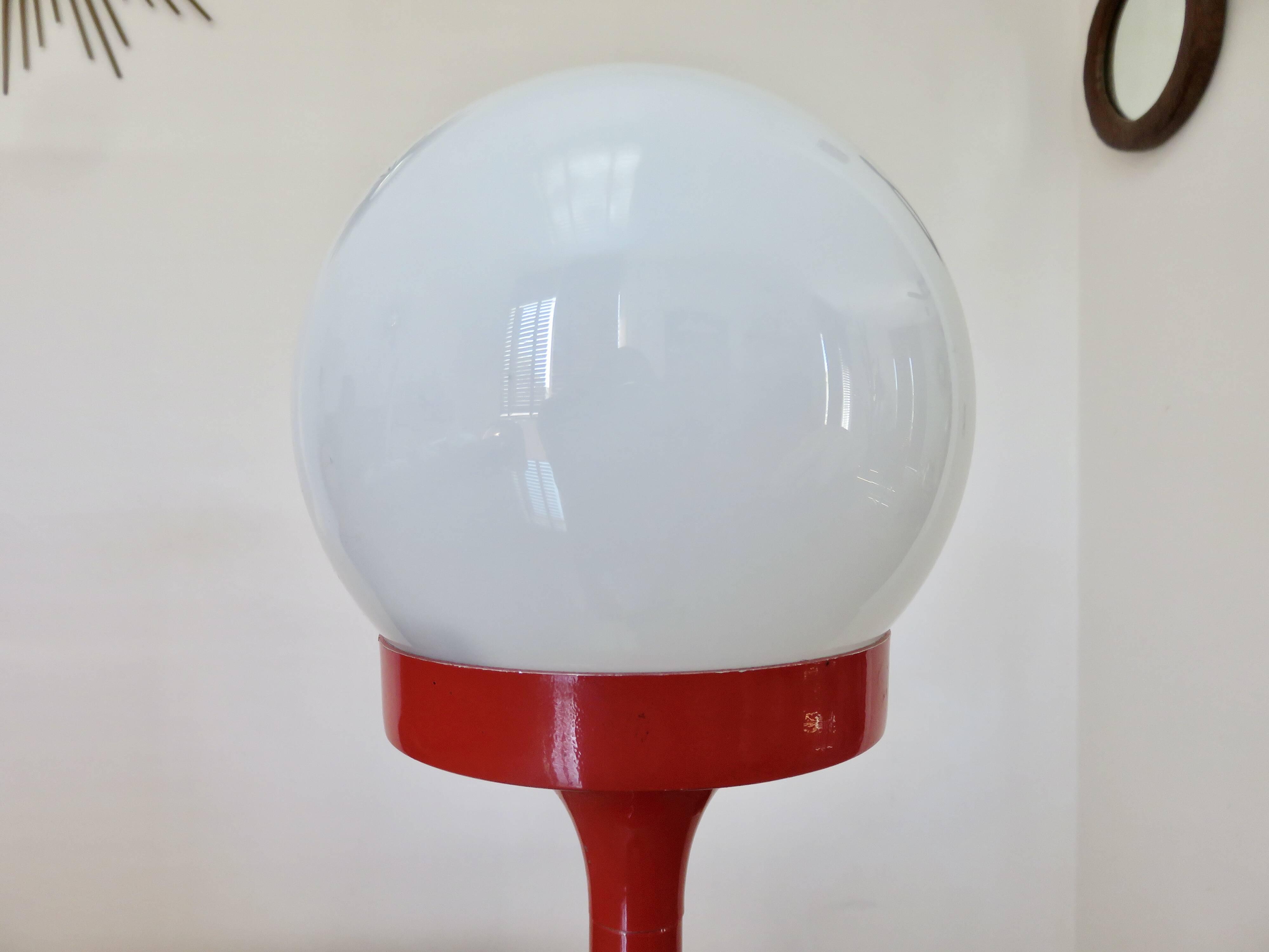 Tulip foot lamp, 1970, red lacquered aluminium and opaline