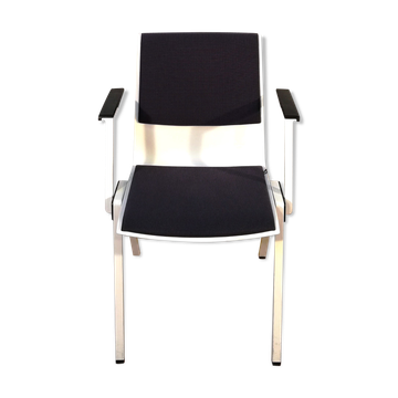 Publica visitor chair