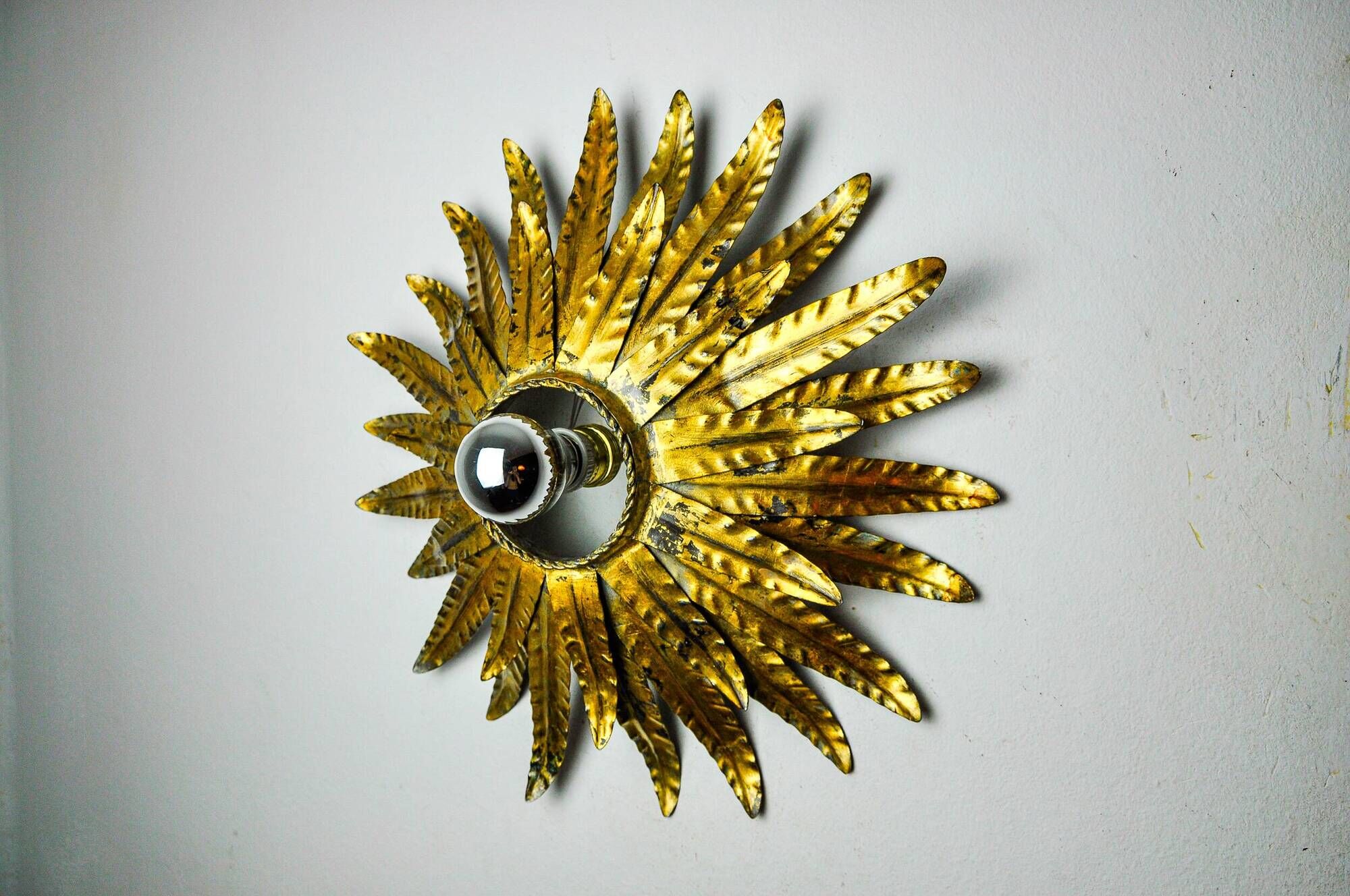 Sun wall lamp by Ferro Arte, metal and gold leaf, Spain 1970