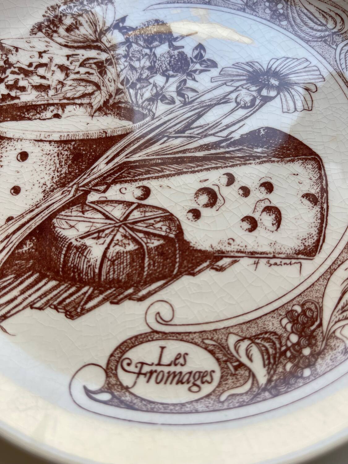 Vintage Cheese Plate Gien - Model "Les Fromages" - Craquelé Earthenware