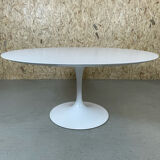 Tulip dining table by Eero Saarinen for Knoll International