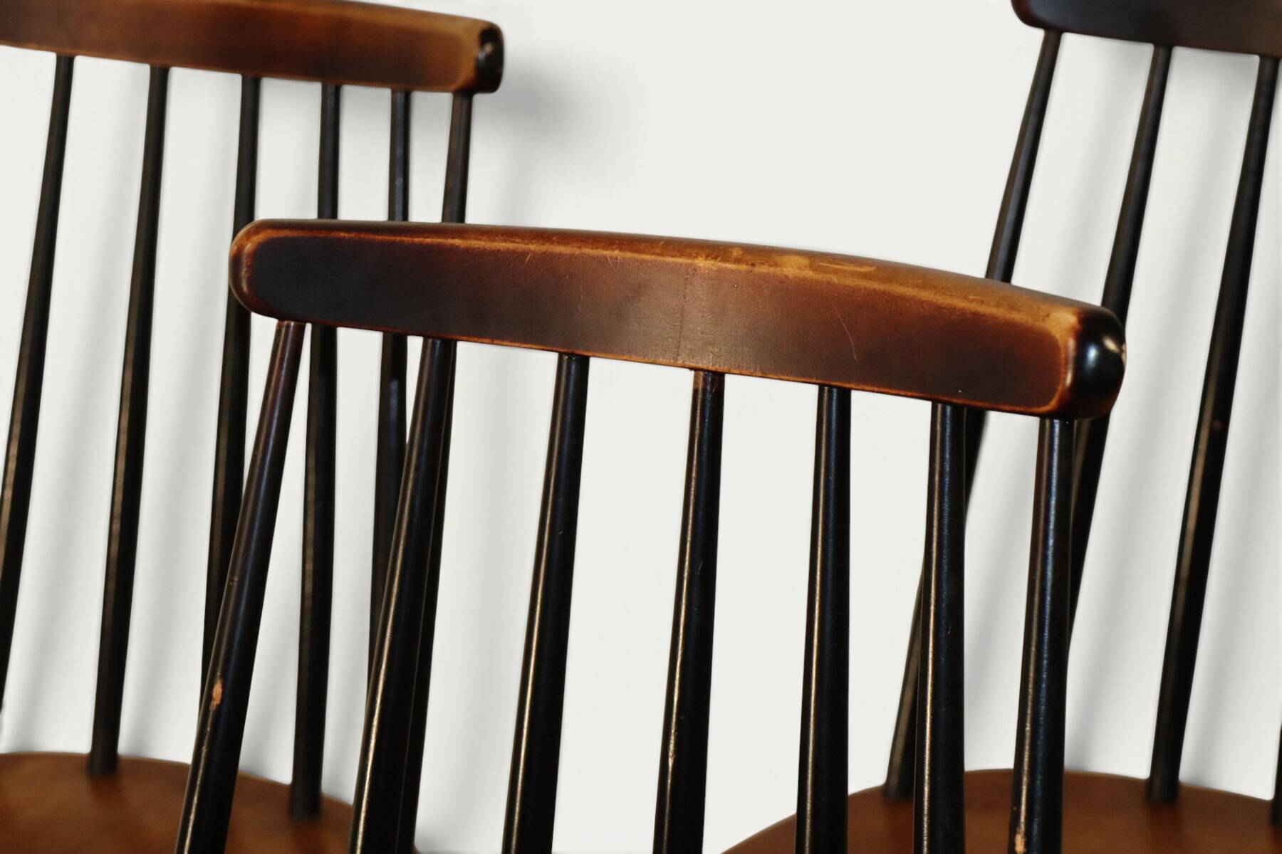 Set of 4 vintage wooden chairs, 1960s