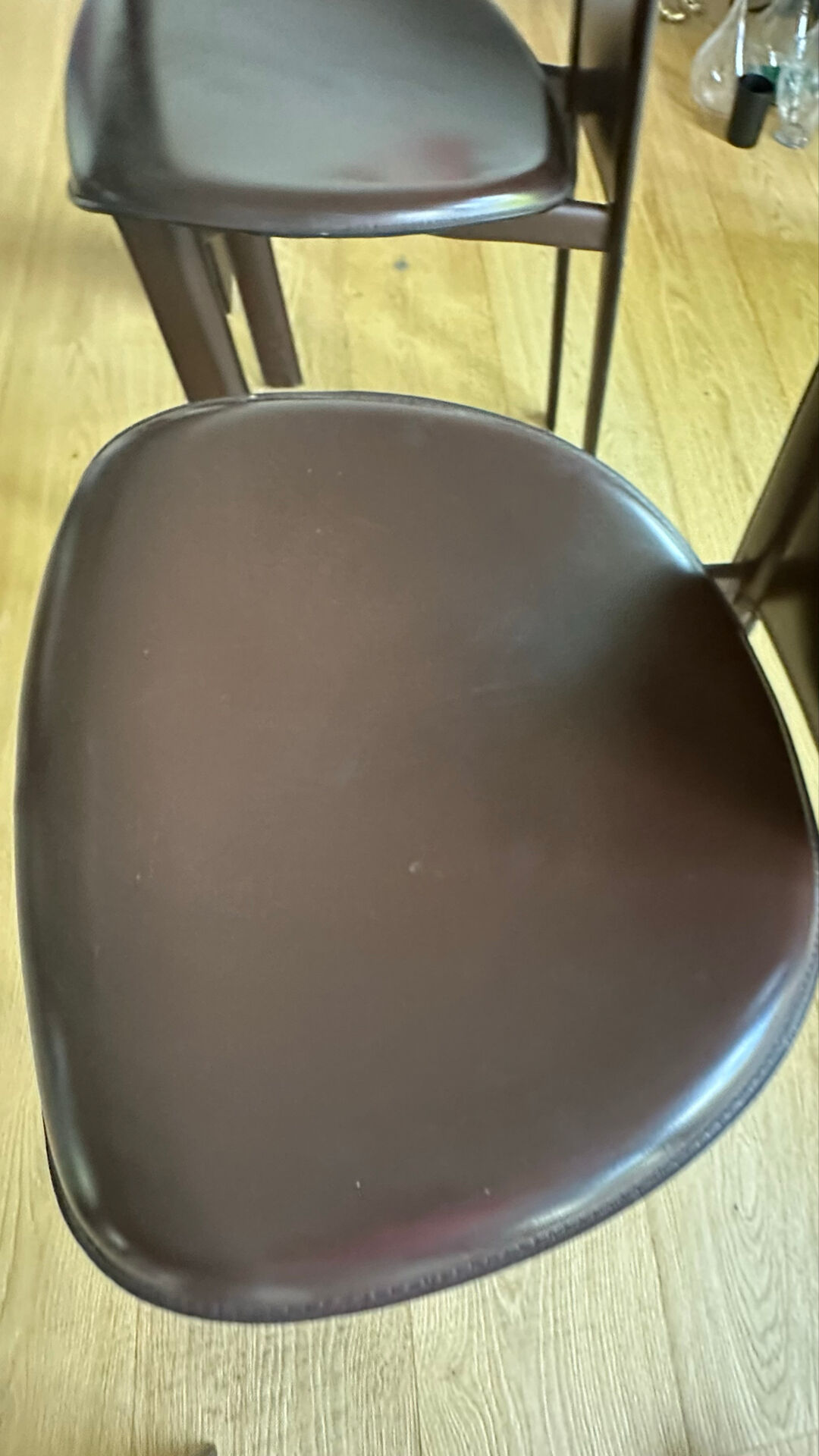 4 chaises haut dossier en cuir marron Cattelan Italia