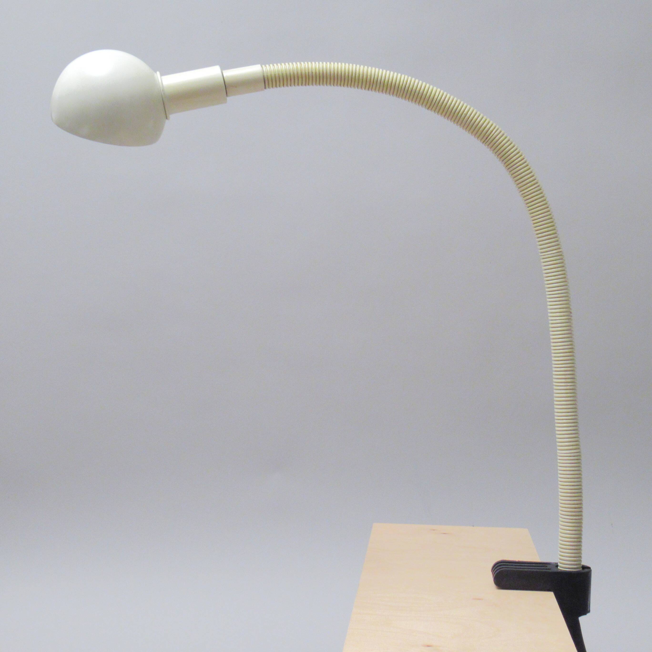 Hebi cream desk lamp Isao Hosoe Valenti