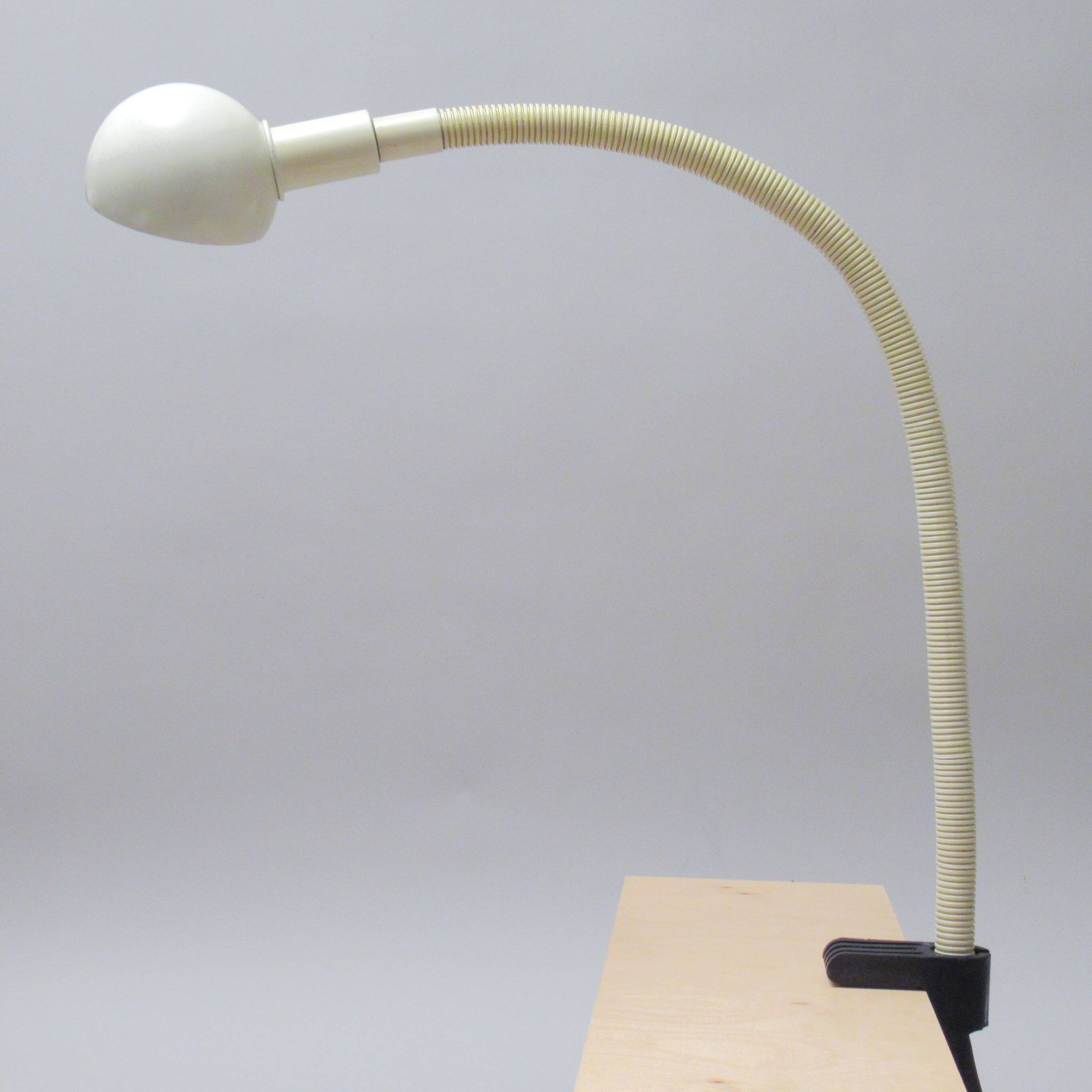 Lampe de bureau Hebi crème Isao Hosoe Valenti