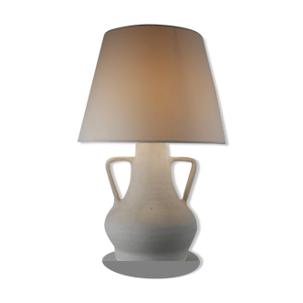 Lampe de table en ceramique à deux anses signée Muigues et datée