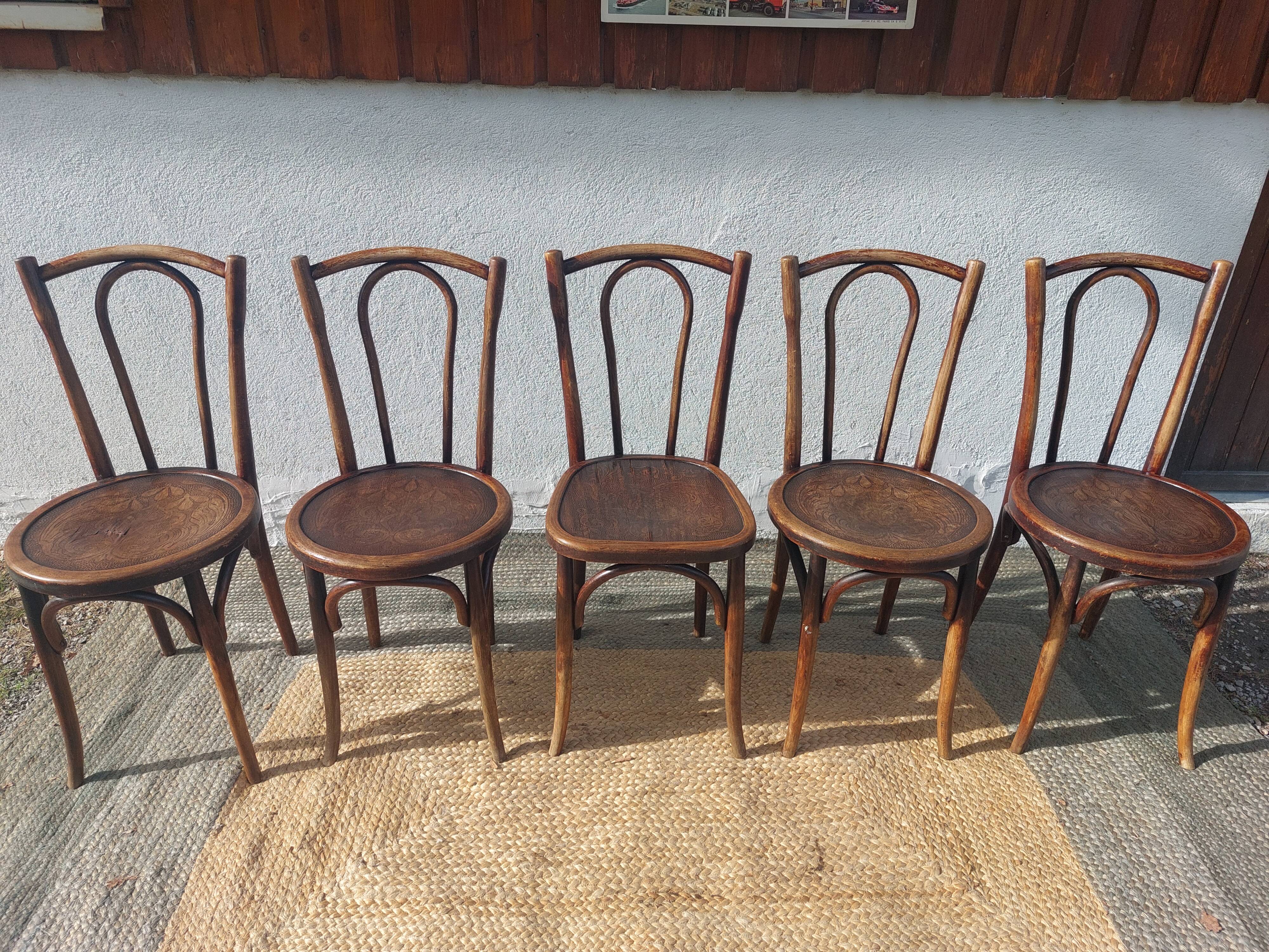 Set of 5 Buchon bistro chairs in curved wood