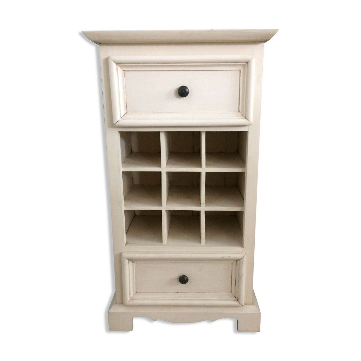 White cabinet