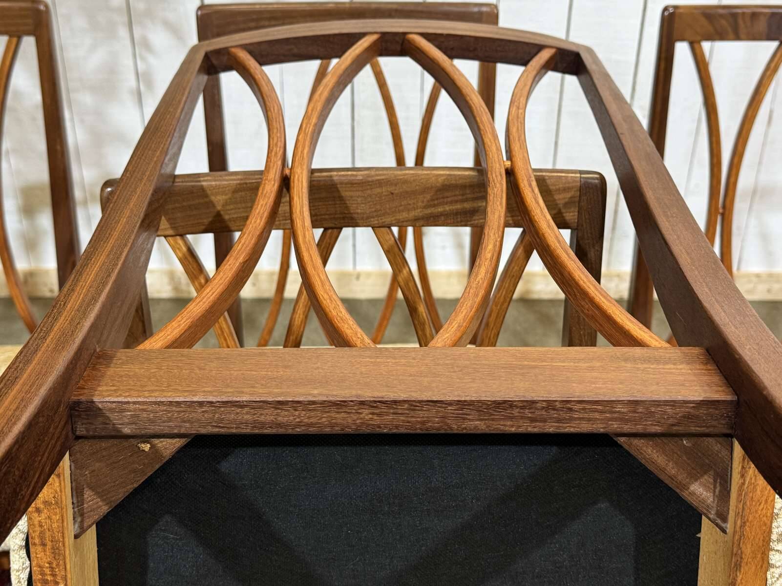 Set of 6 teak chairs from the English brand G-Plan from the 1970s.