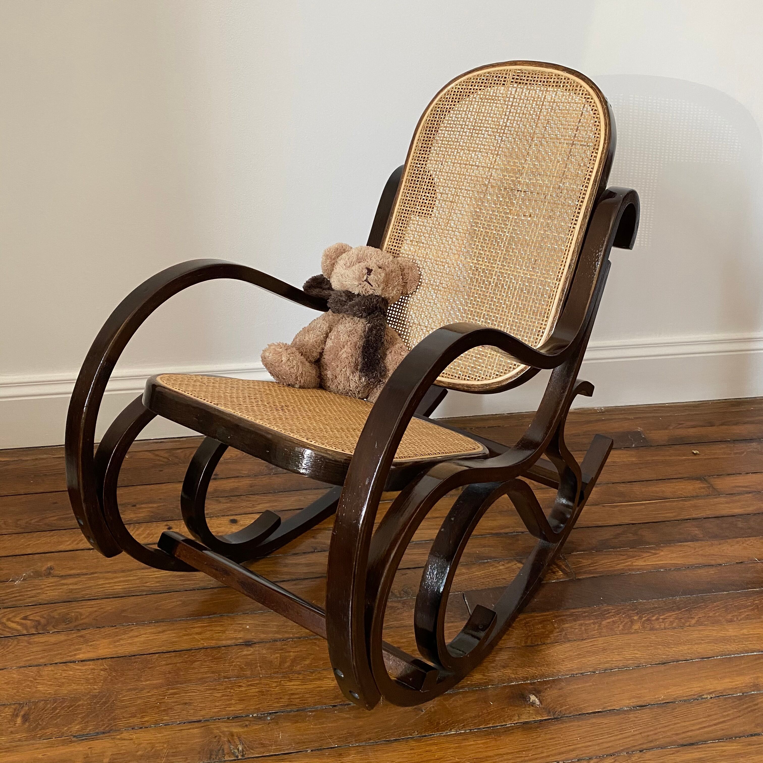 Rocking-chair canage child