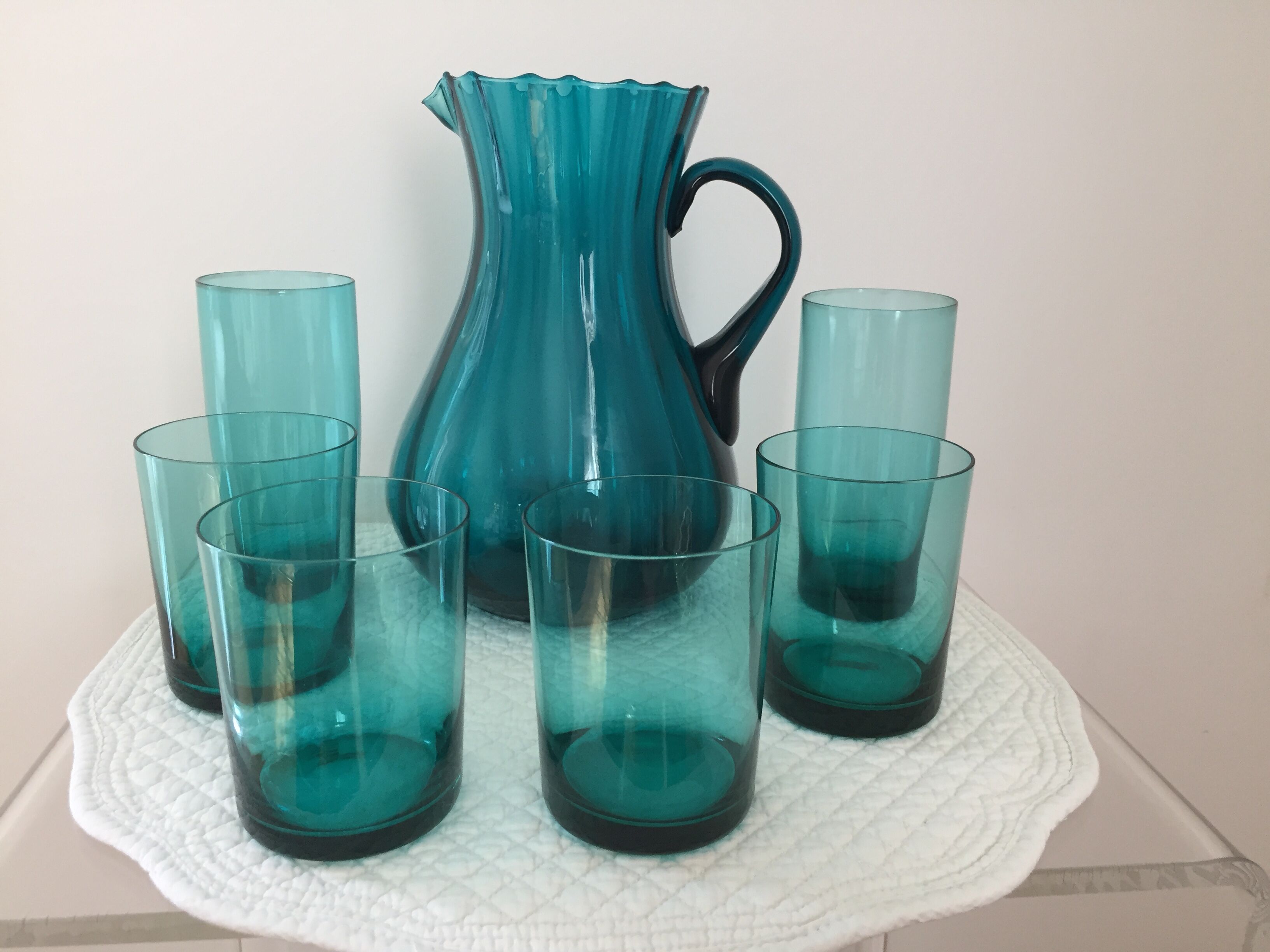 Orangeade  serving pitcher and 6 glasses 60