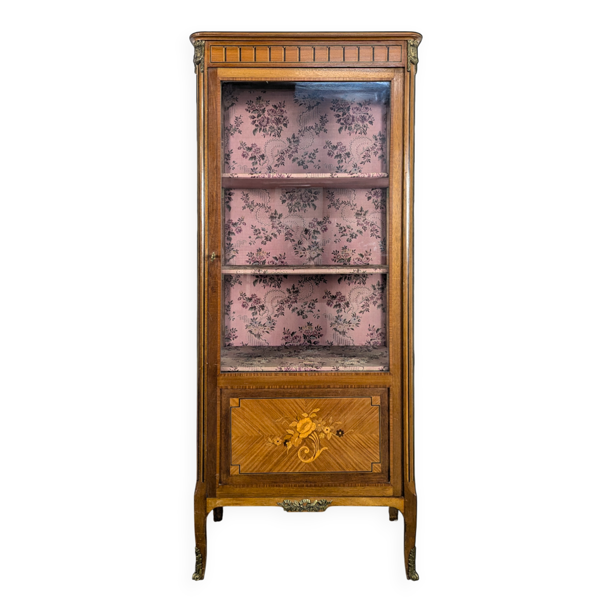 Rosewood display cabinet in Transitional style
