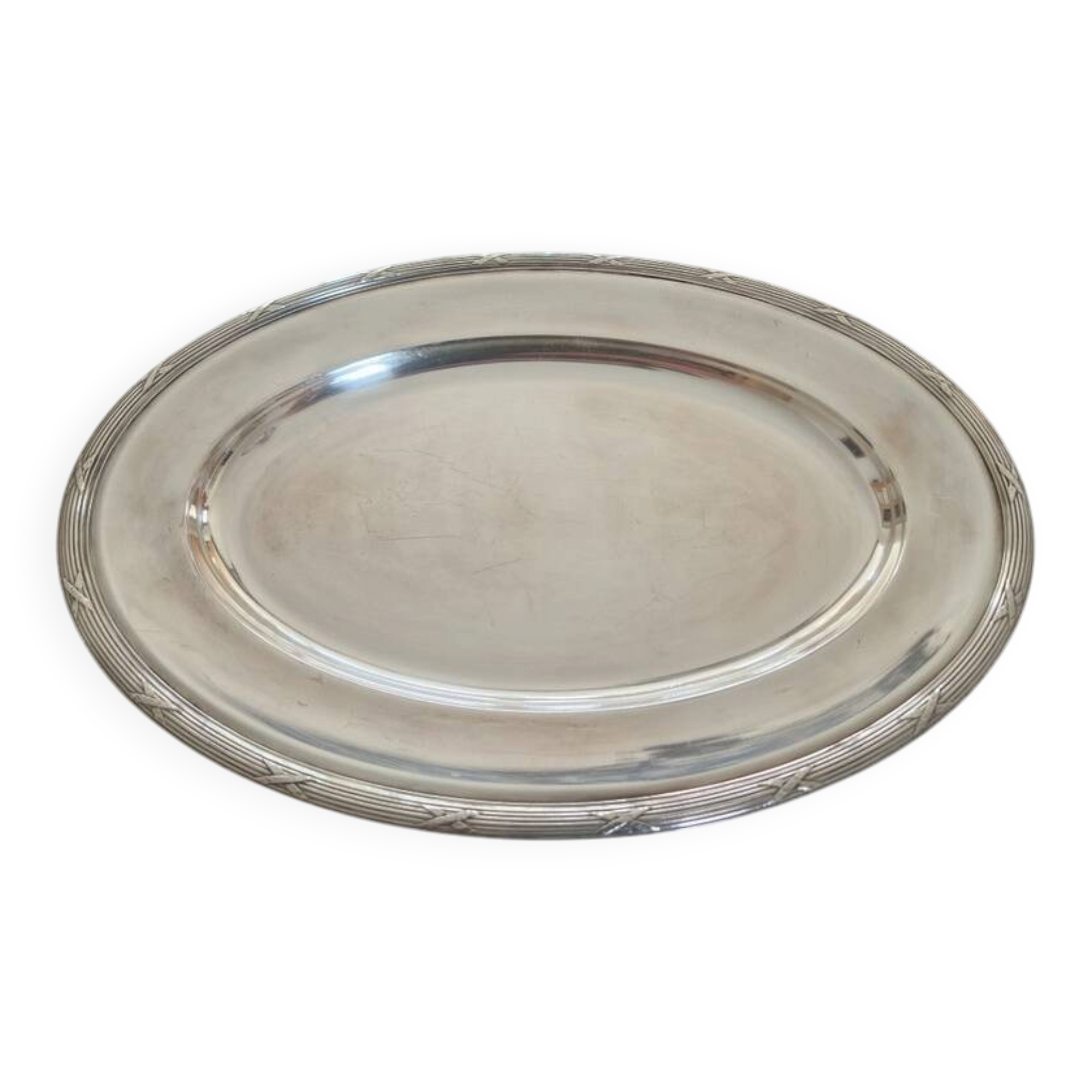 Plat ovale de service en métal argenté modèle Rubans croisés, Christofle