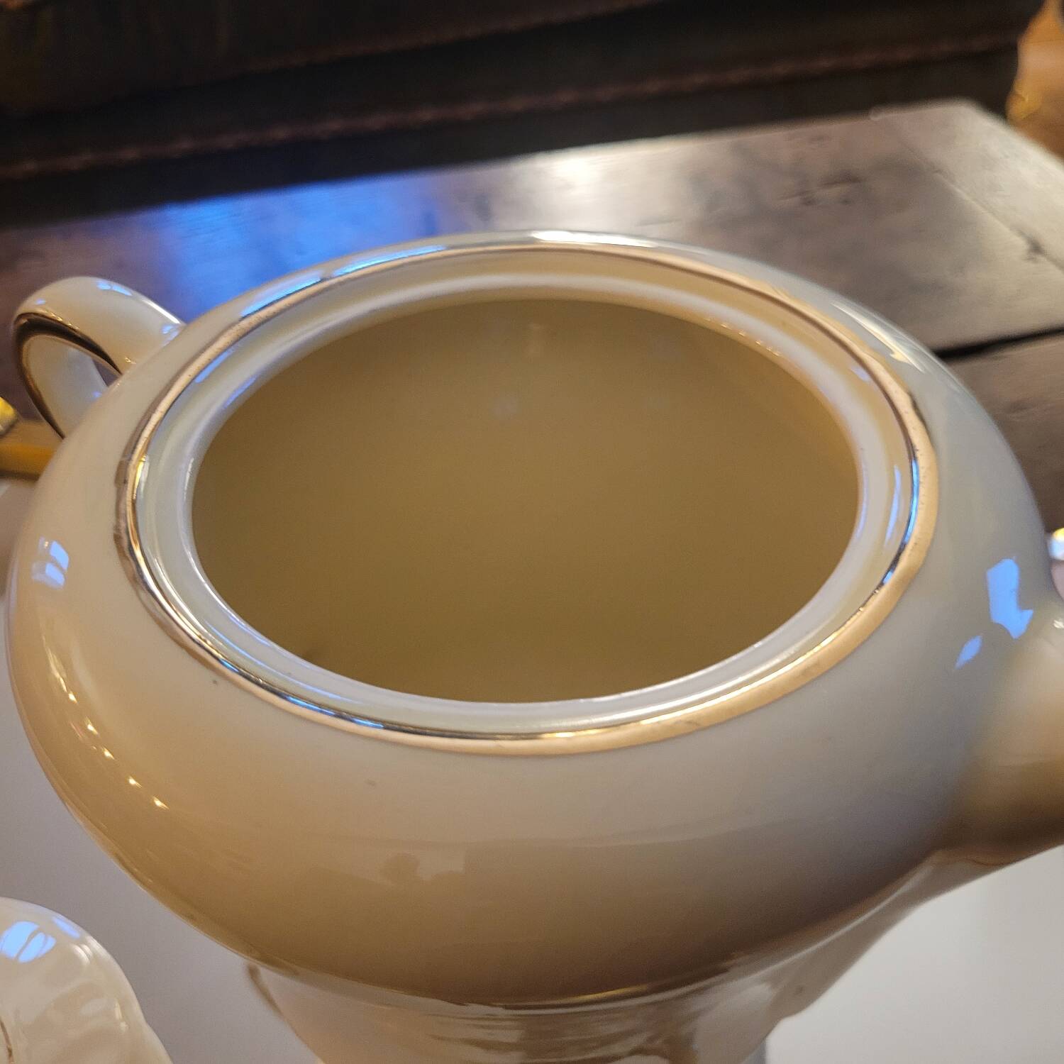 Teapot or coffee pot in fine earthenware from Salins 30-40