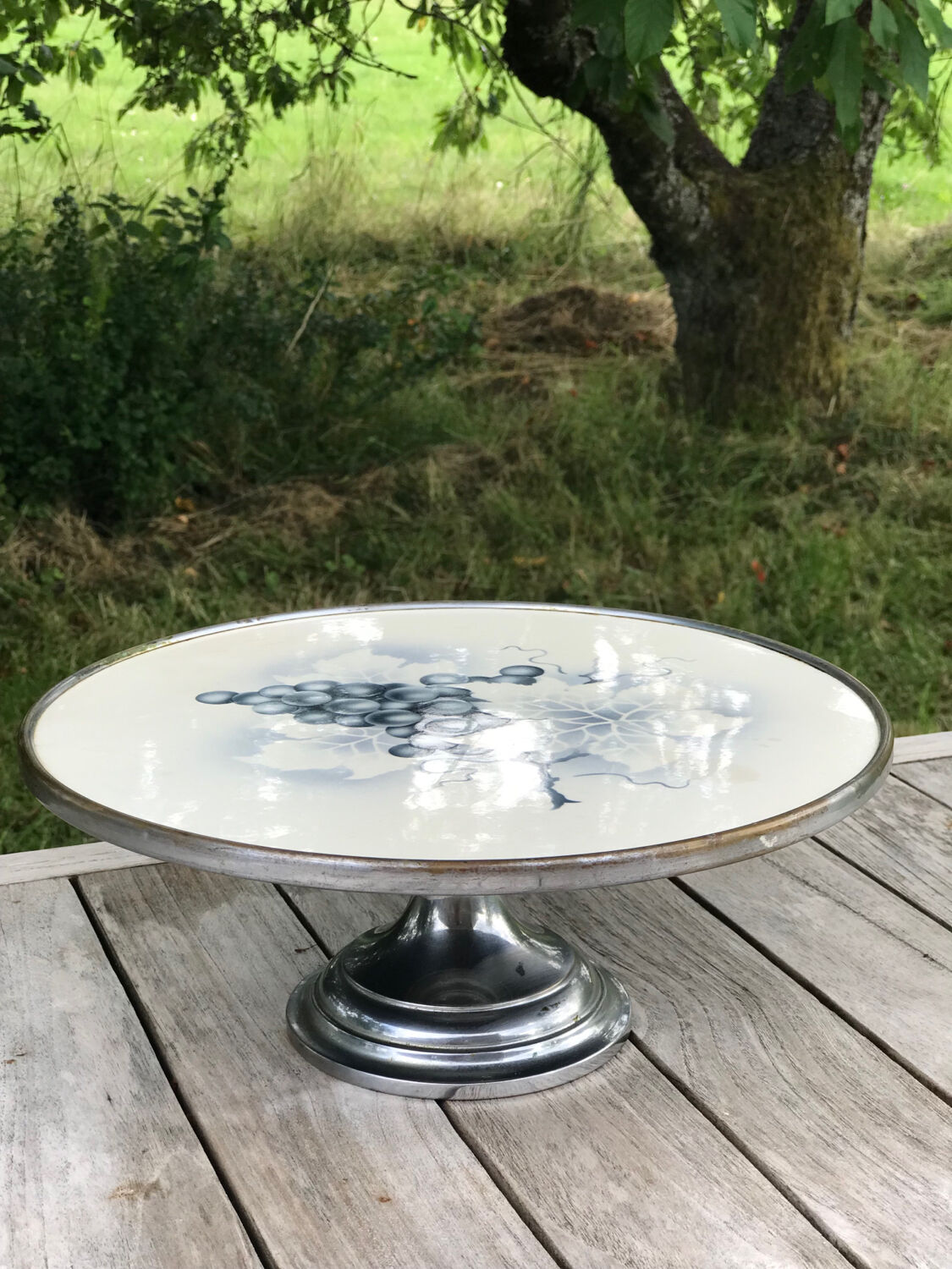 Ceramic and metal stand cake display 1930s