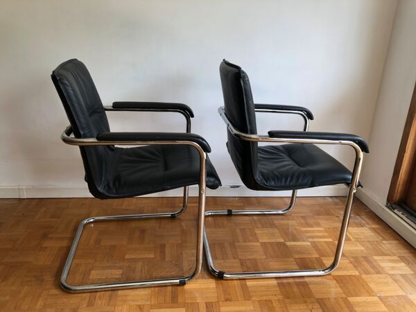 paire De fauteuils Design En cuir