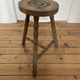 Tripod stool in solid wood, feet turned