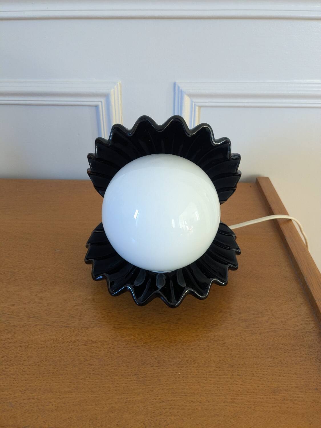 Vintage ceramic shell lamp