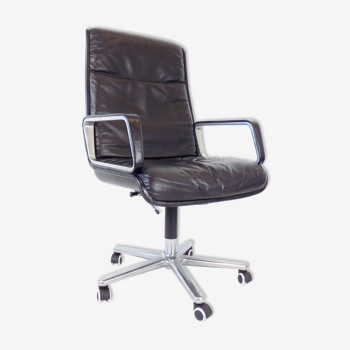 Chaise de bureau wilkhahn delta 2000 en cuir noir par delta design