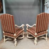 Paire de fauteuils style regence