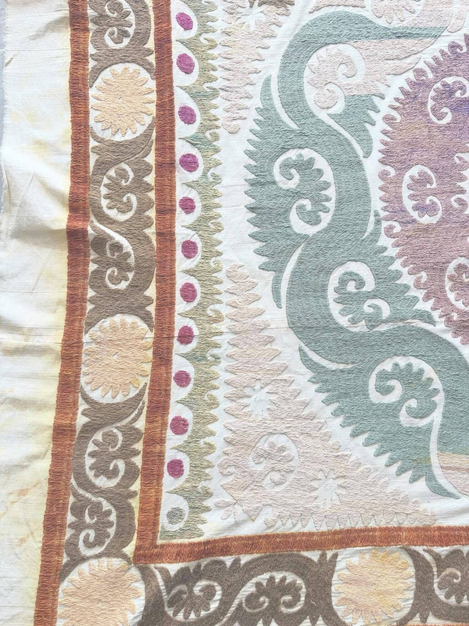 Vintage hand-embroidered tablecloth 126x150 cm