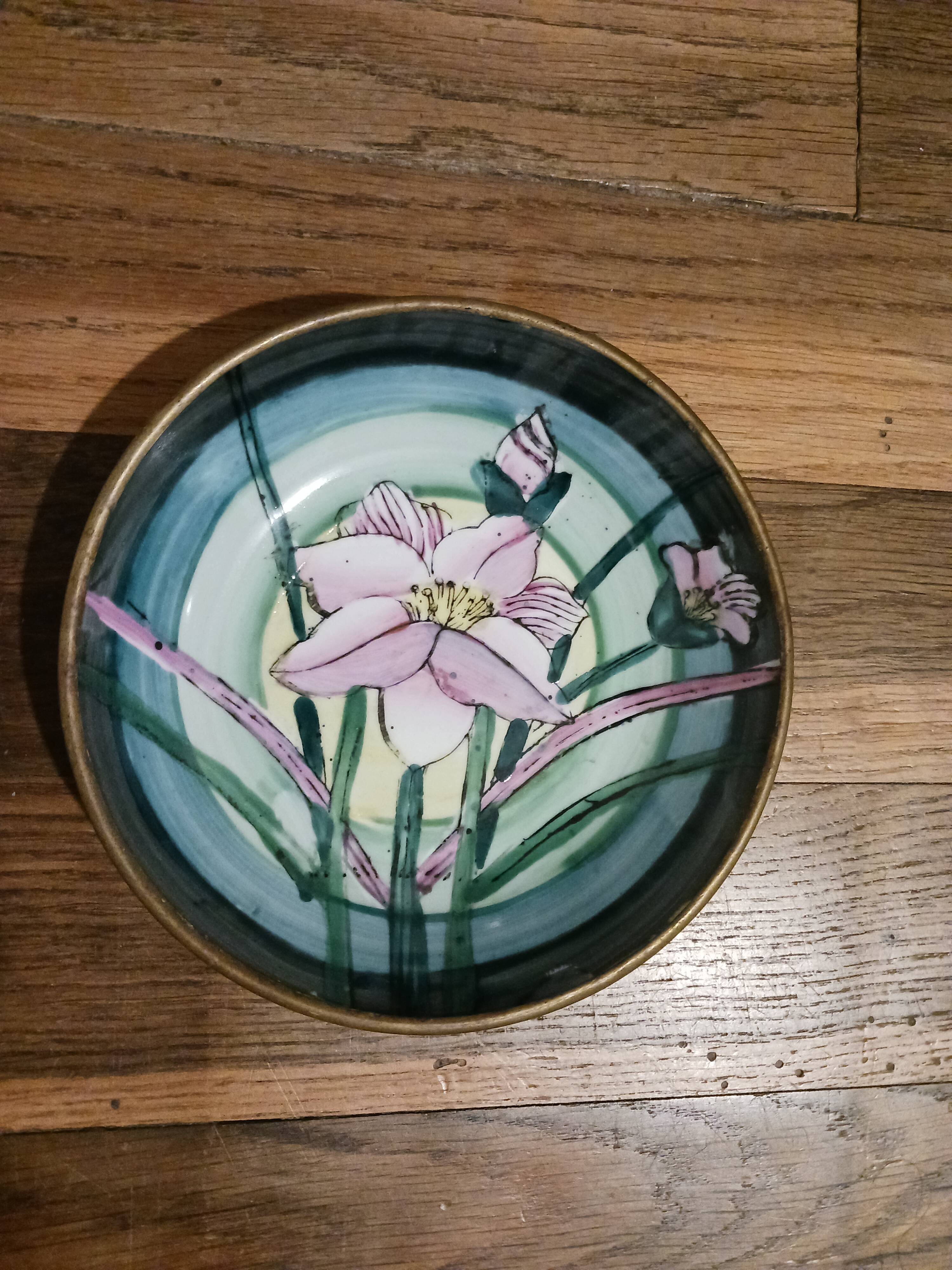Coupelle de chine , en porcelaine émaillée