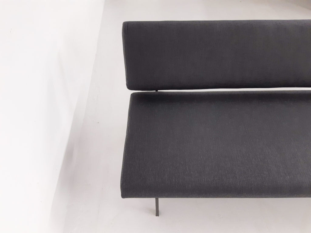 Canapé minimaliste, Pays-Bas des années 1950