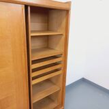 Armoire dressing vintage Guillerme et Chambron en chêne massif années 60