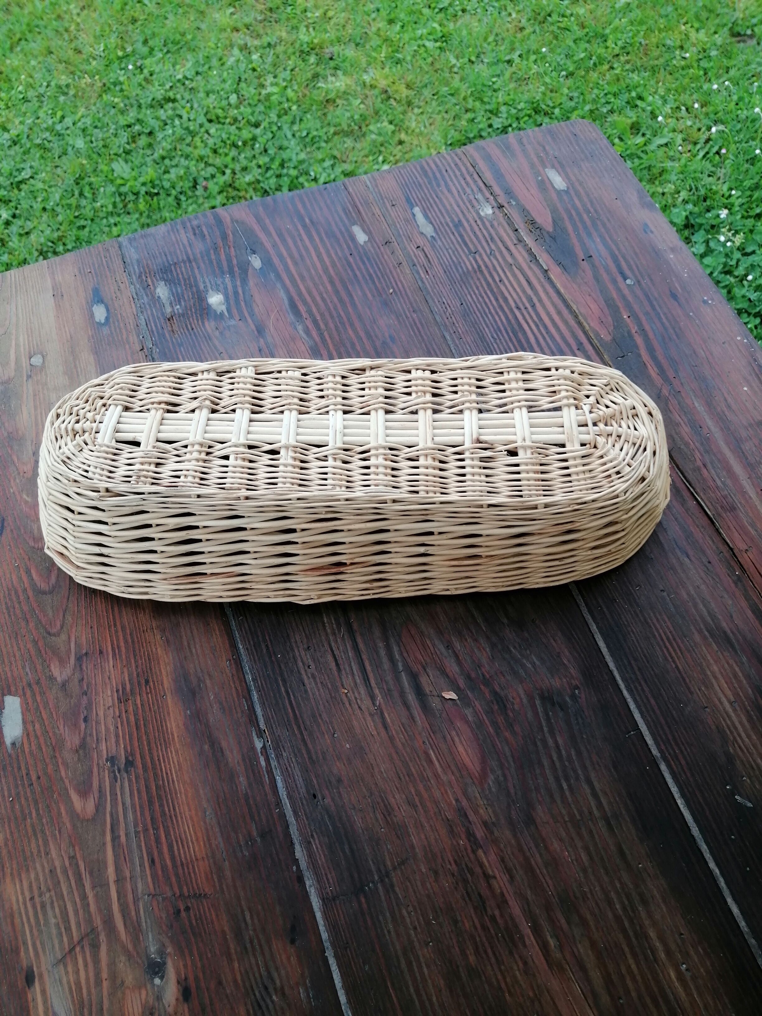 Wicker table bread basket