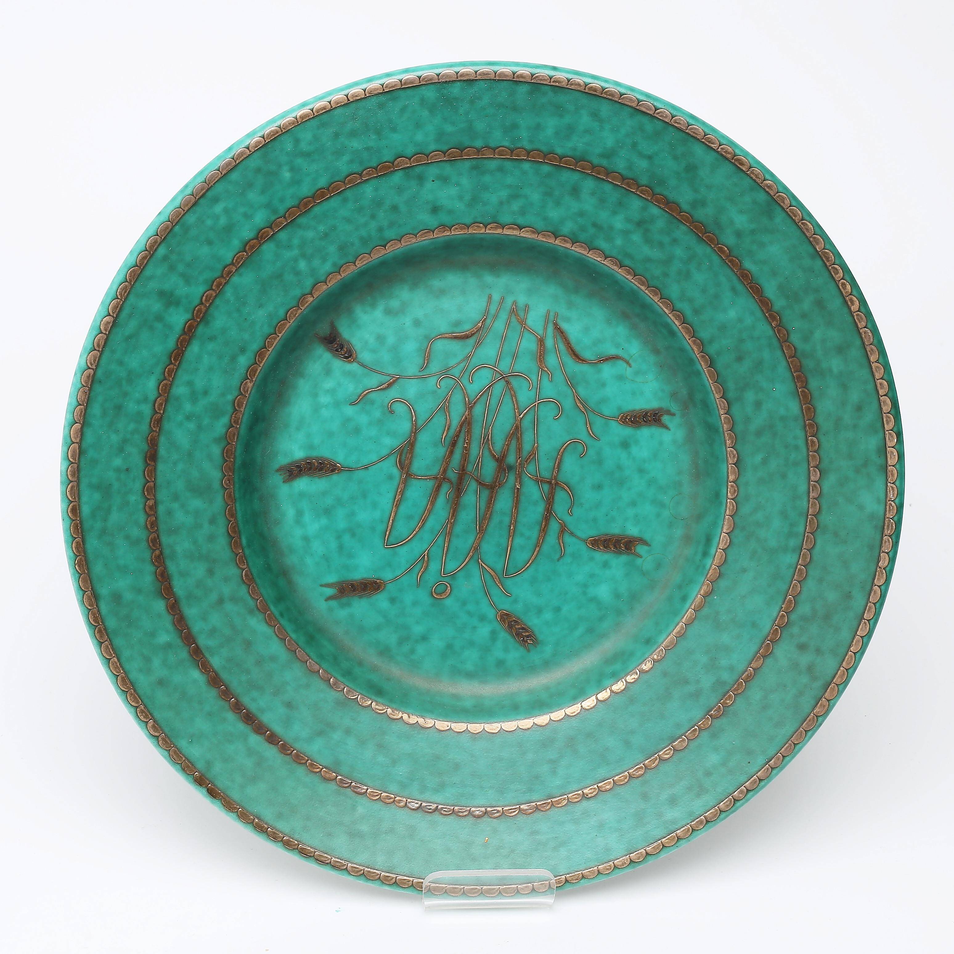 Plat Wilhelm Kage  Gustavsberg, Suède, 1944 Signé et daté