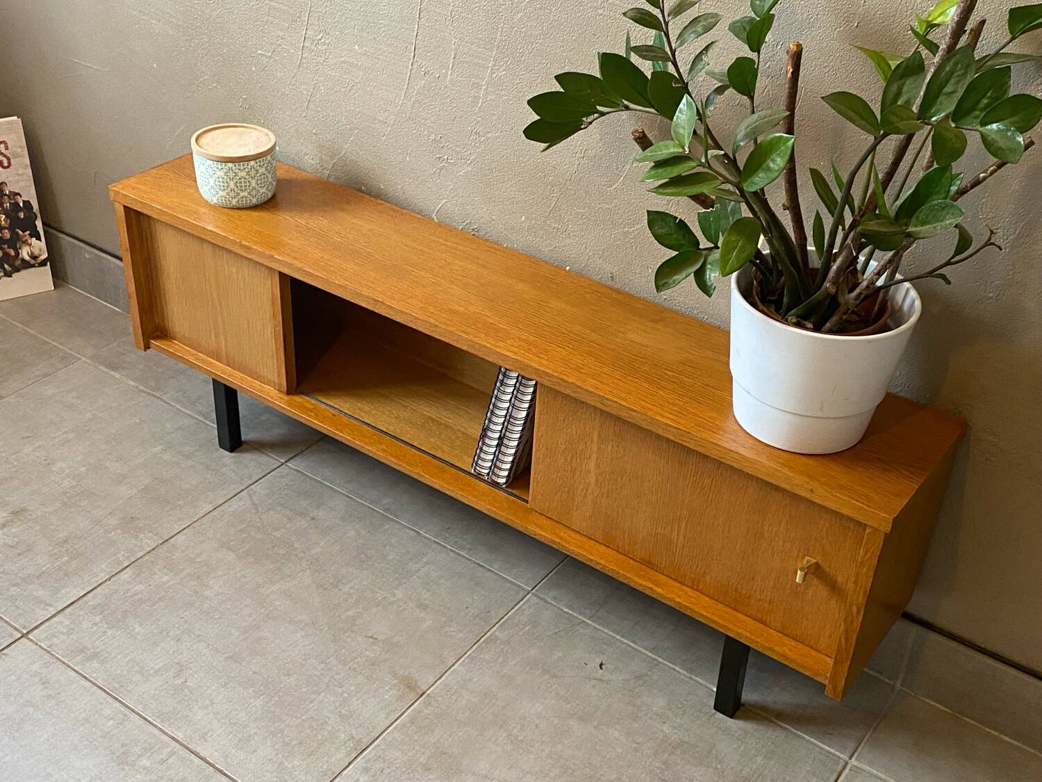 Small vintage wooden sideboard (TV cabinet)
